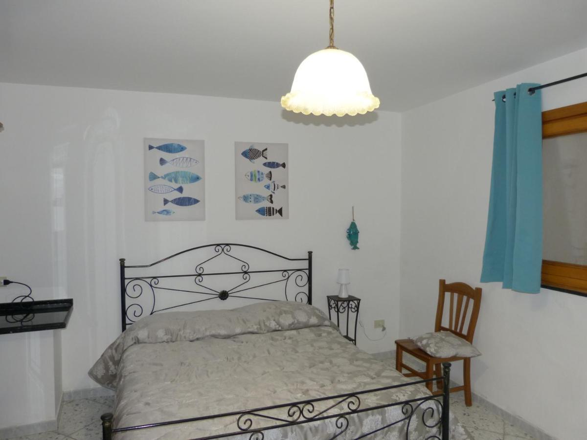 Casa Vacanze Vincenzo E Rosanna Castro  Екстер'єр фото